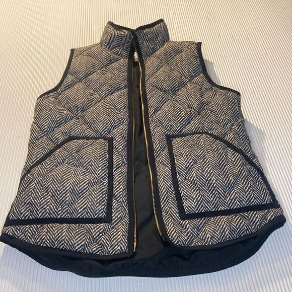 J.Crew Quilted Herringbone Down Blend vest Ladies XS - Picture 2 of 7